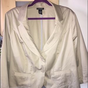 Lane Bryant Blazer 💕👍🏼